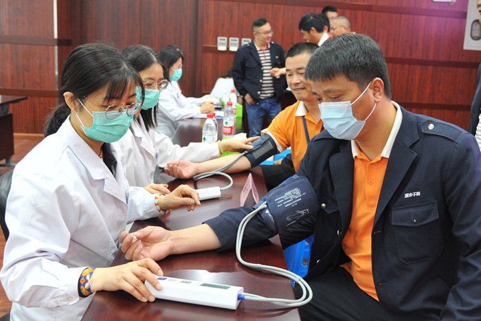 5.20,我们关爱公交驾驶员