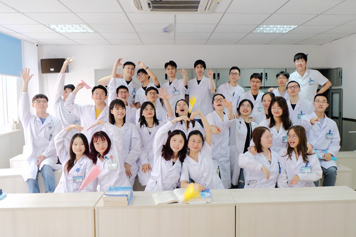 首届徐州医科大学本科驻点教学班顺利毕业