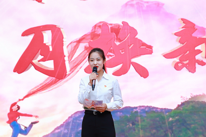 传承红色基因 汲取奋进力量——市二院开展“沂蒙精神”主题党课宣讲活动