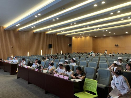  “书香伴成长，悦读越快乐”——市二院